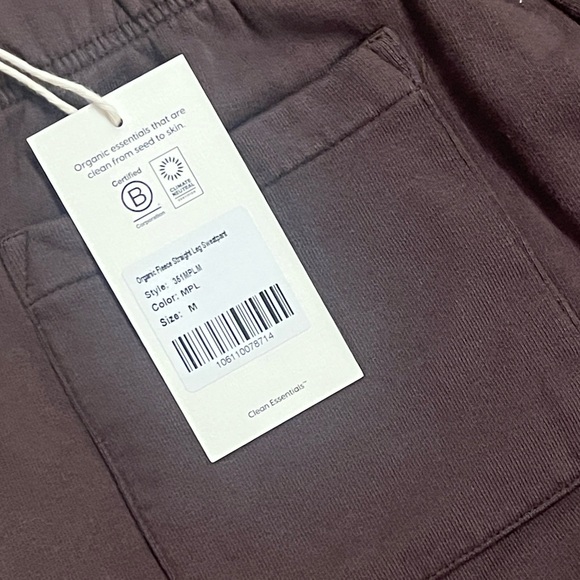 MATE THE LABEL
Organic Fleece Straight Leg Sweatpant
Color: PLUM
Size: MEDIUM - Picture 5 of 9